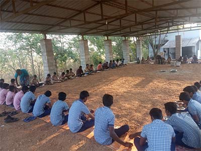 The Brian Dining Hall - the roof goes on